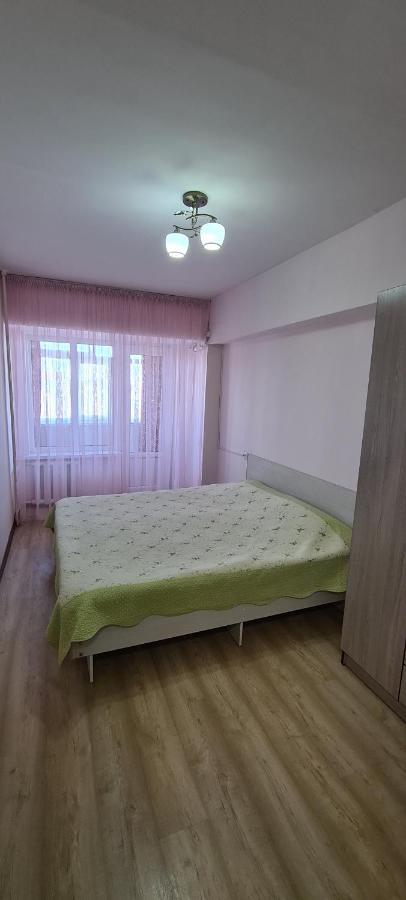 Flat In Central Bishkek Exterior foto